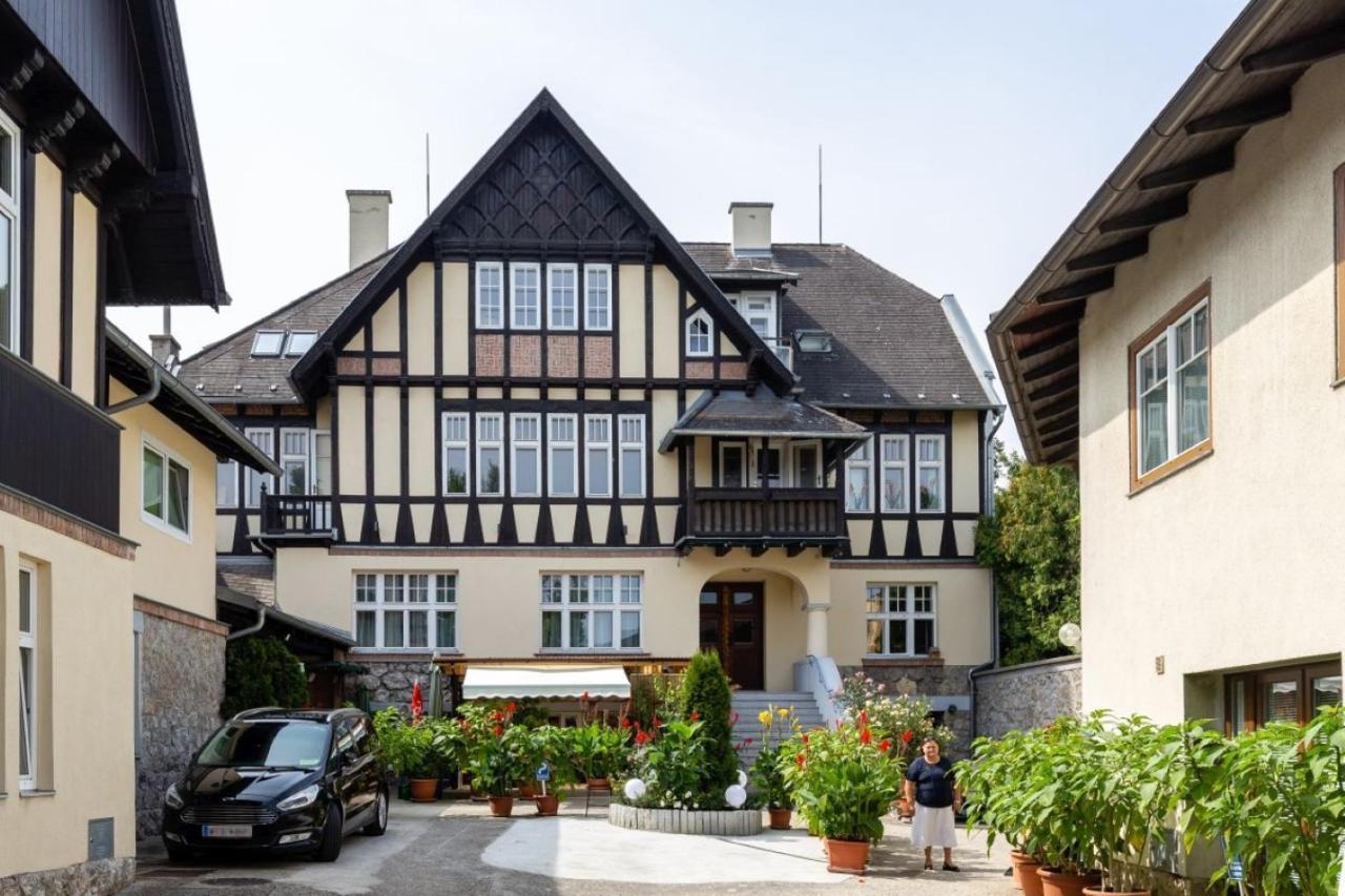 Haus Zu Den Zwei Eichen Apartment Perchtoldsdorf Bagian luar foto