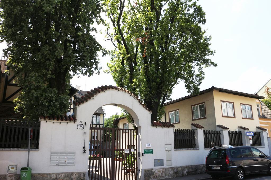 Haus Zu Den Zwei Eichen Apartment Perchtoldsdorf Bagian luar foto